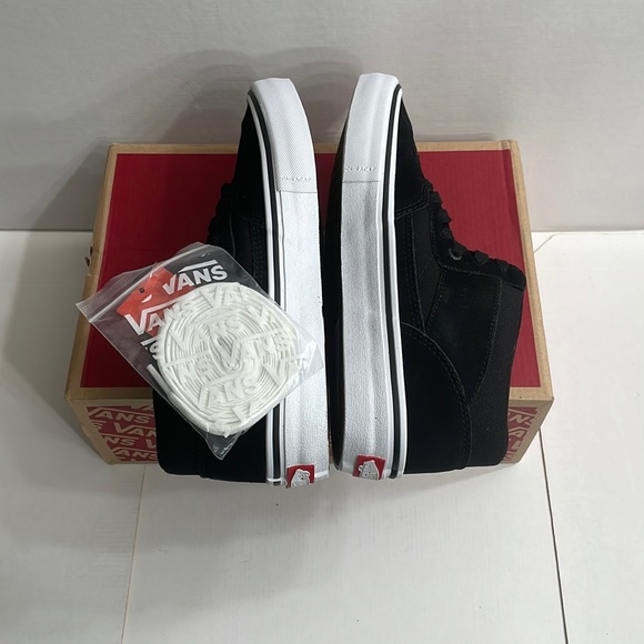 Vans men’s classic half cab Pro black and white - Picture 8 of 9